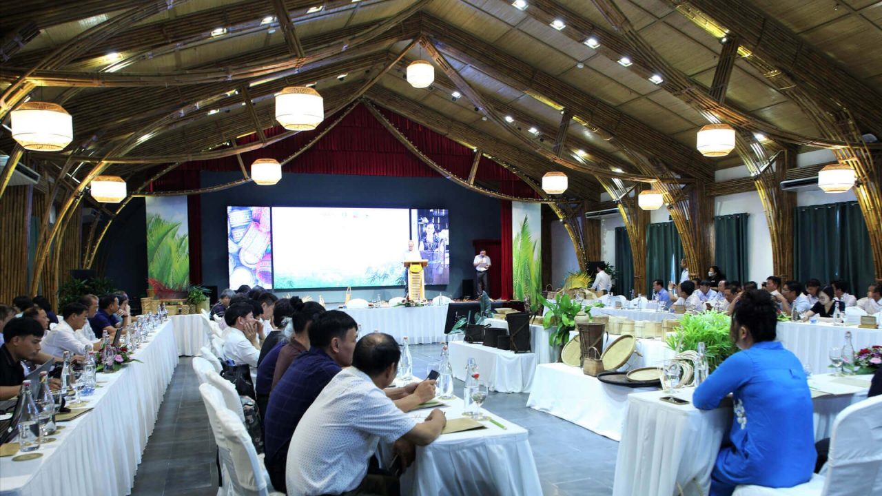Xây dựng nguồn nguyên liệu mây tre lá bền vững góp phần phát triển ngành nghề nông thôn ở Việt Nam