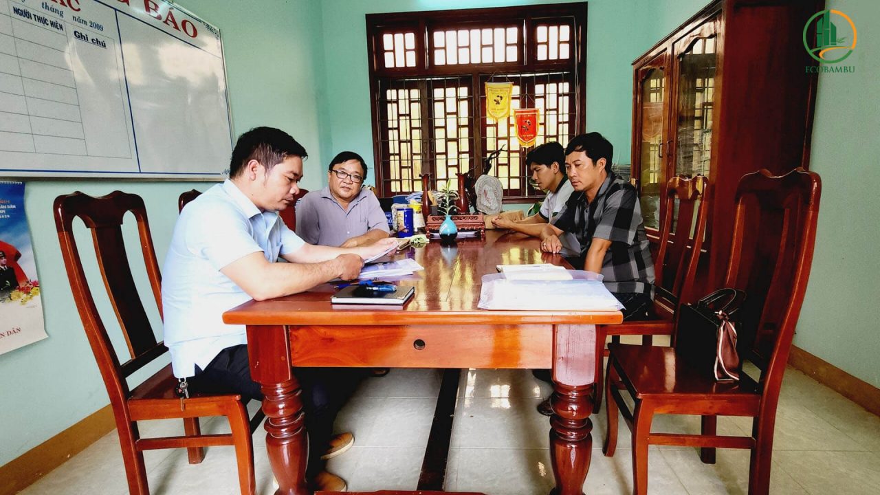 EcoBambu trao đổi với xã Trà Tân về tre nguyên liệu