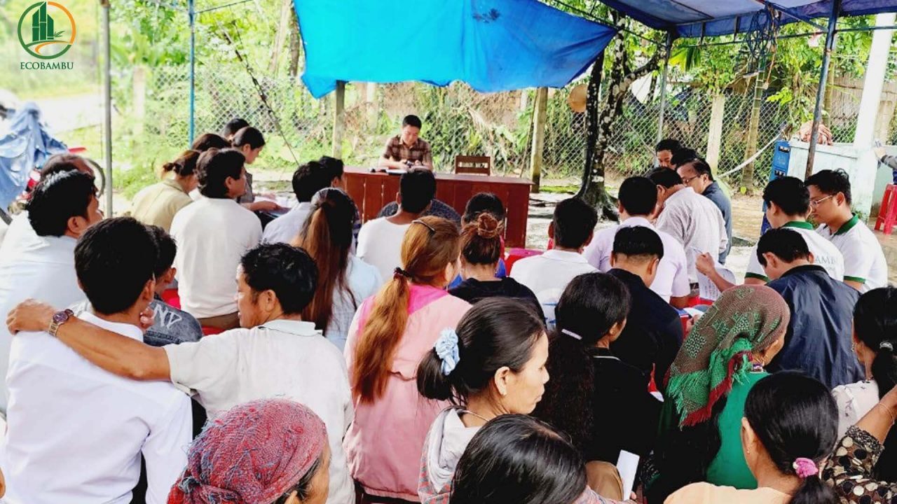 EcoBambu trao đổi với bà con thôn Mang Đen, xã Ba Vì về tre nguyên liệu